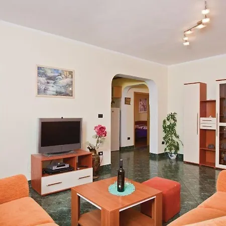 With A Parking Space - 13761 Apartment Fazana